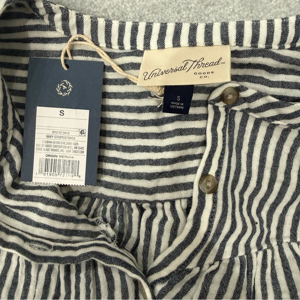 Universal Thread Black and White Striped Linen Blouse. NWT - Picture 3 of 3